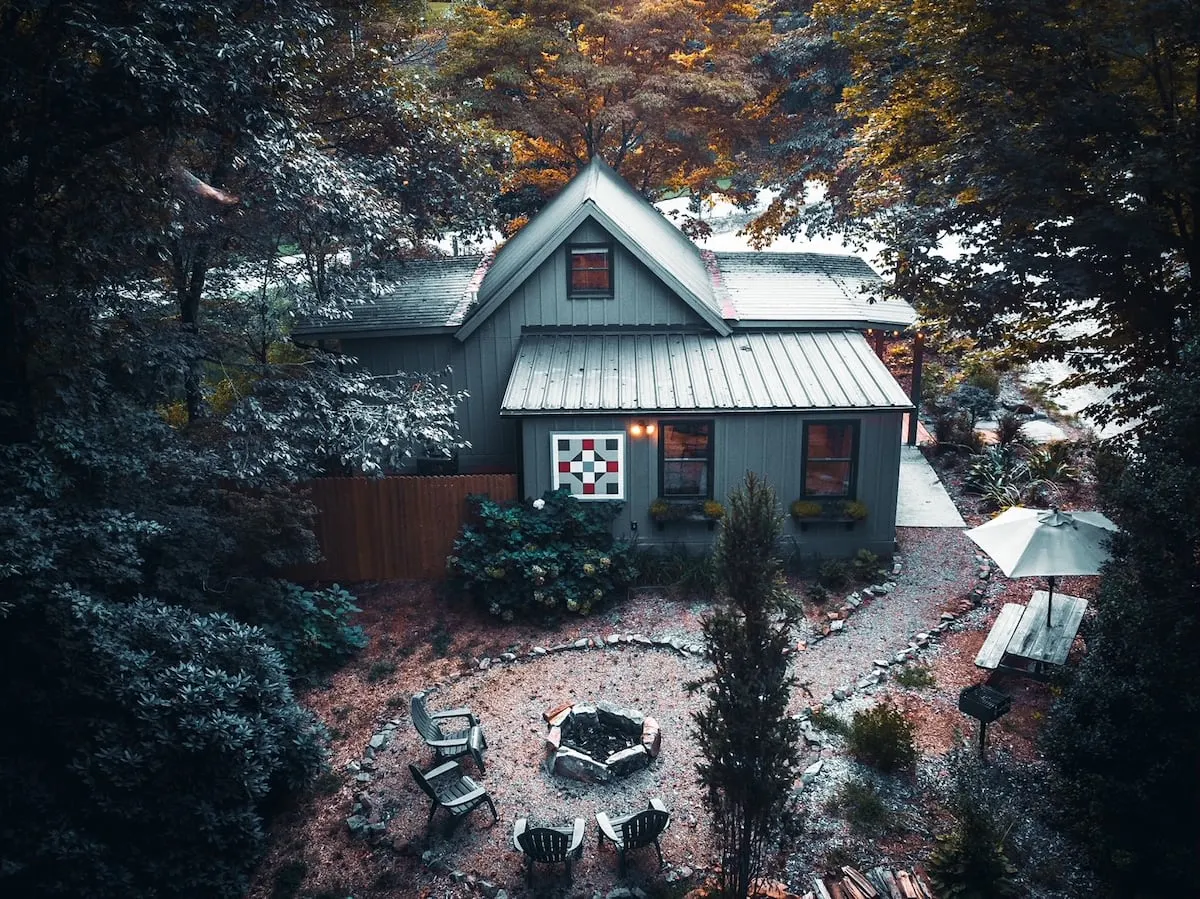 cabin airbnb in Georgia