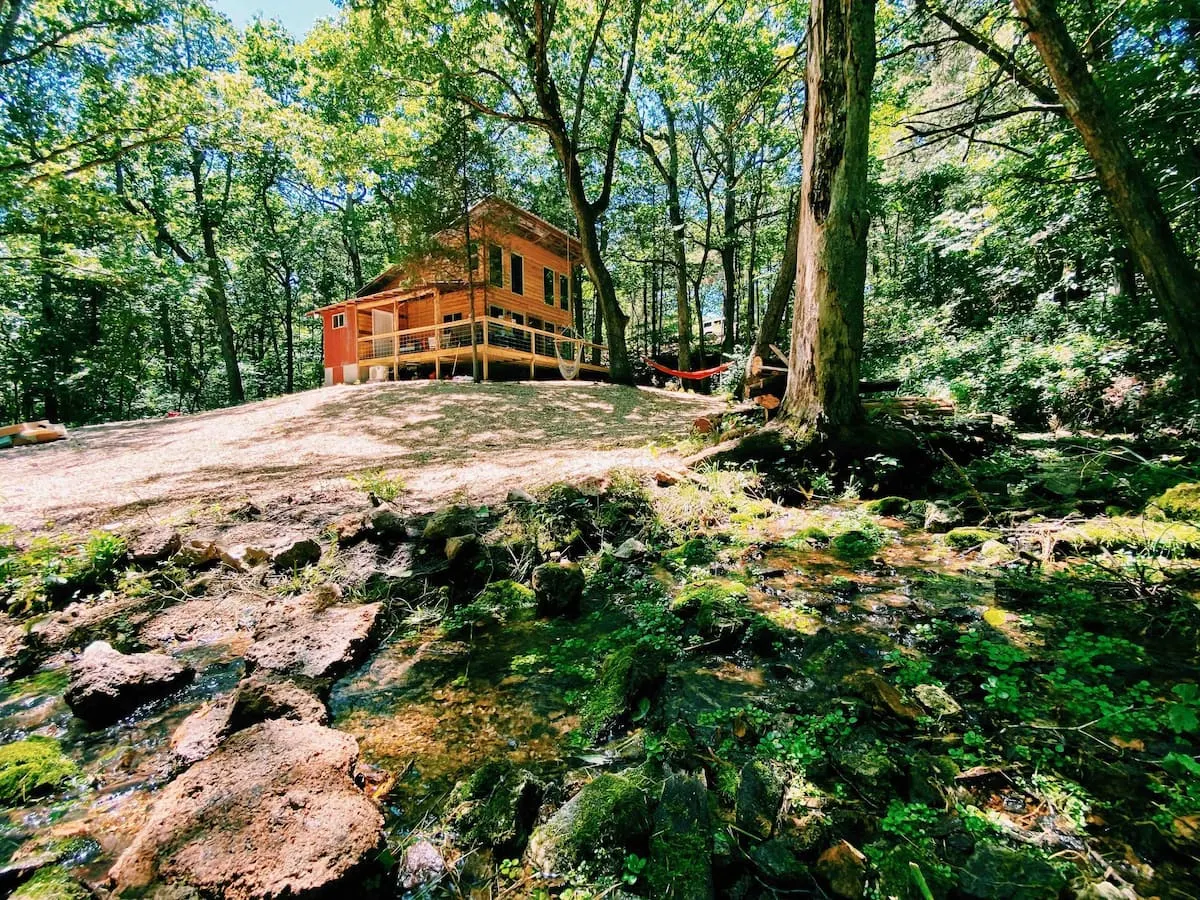 Off-grid airbnb in Missouri