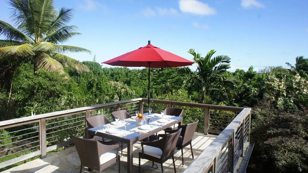 Balcony overlooking Hawaii