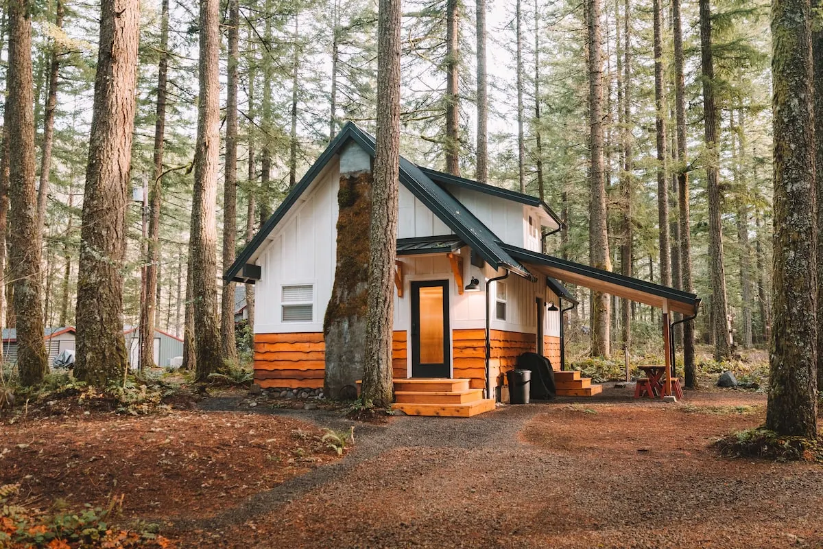 small new cabin in oregon