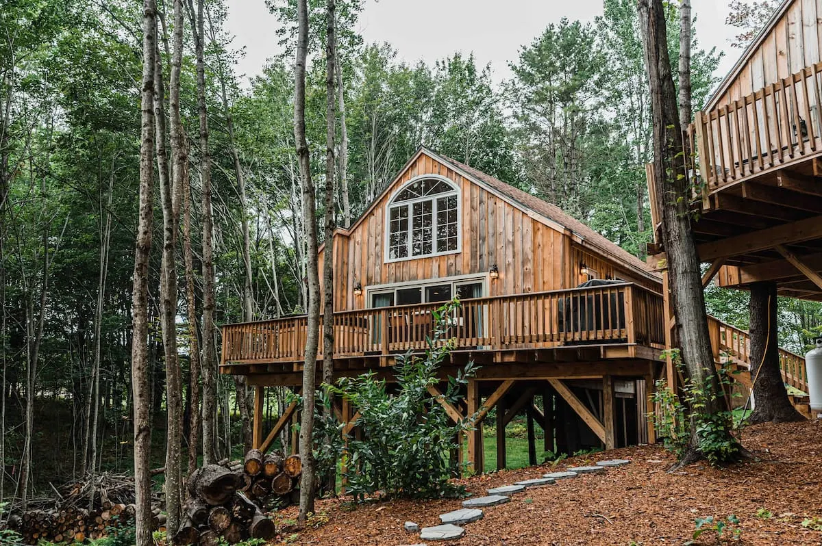 treehouse in maine